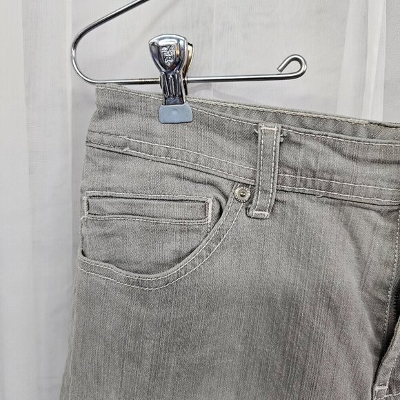 Vintage Chico's Platinum Gray Grunge Cropped Jeans 1 (M) 30" Waist - Picture 3 of 13